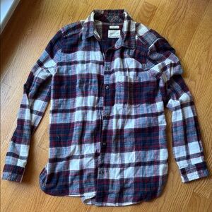 American Eagle Outfitters Red and Blue Plaid Flannel Shirt size Small